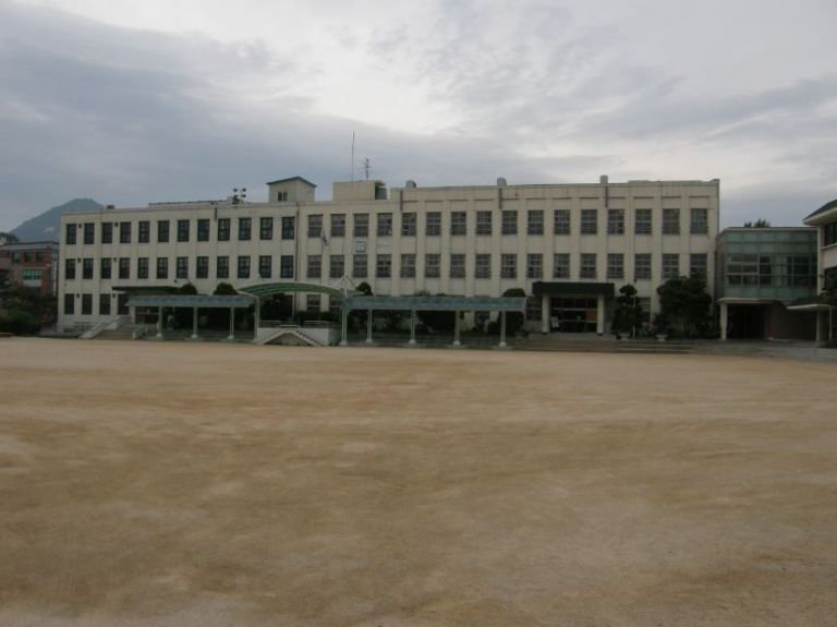 재동초본관동3층석면해체제거중농도측정